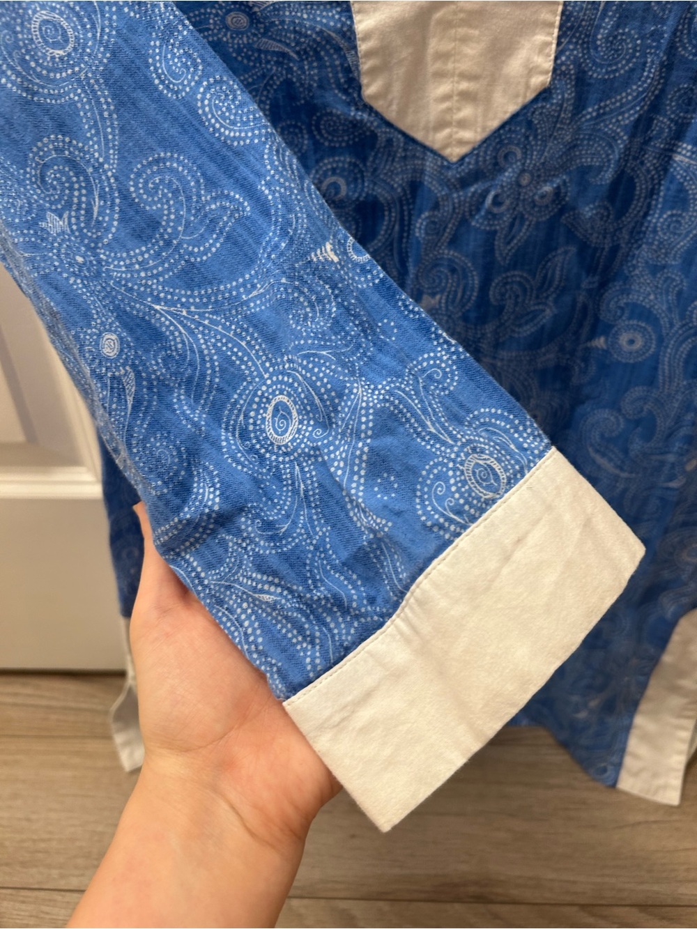 J. McLaughlin Women's Blue Printed Tunic with White Trim V Neck 💯 Cotton XS - Picture 4 of 11
